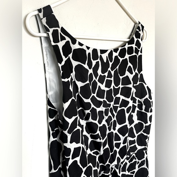 Ann Taylor Black & White Sleeveless Dress size 10 - Picture 2 of 9